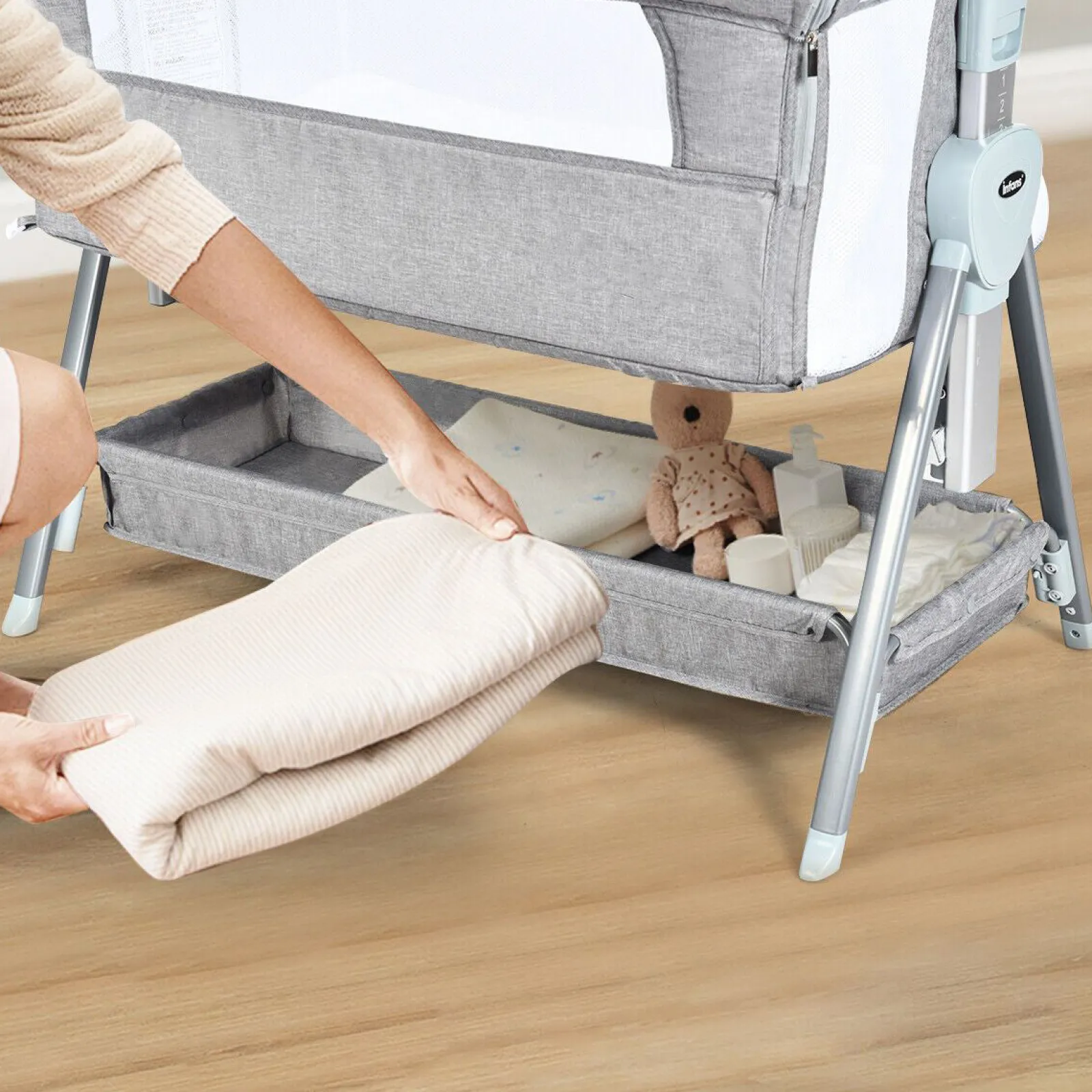 Kinder Little Helper Deluxe-Babybett „Next-to-Me“ | Leinen mit atmungsaktivem Netz | 7 einstellbare Höhen | Räder | 0–12m