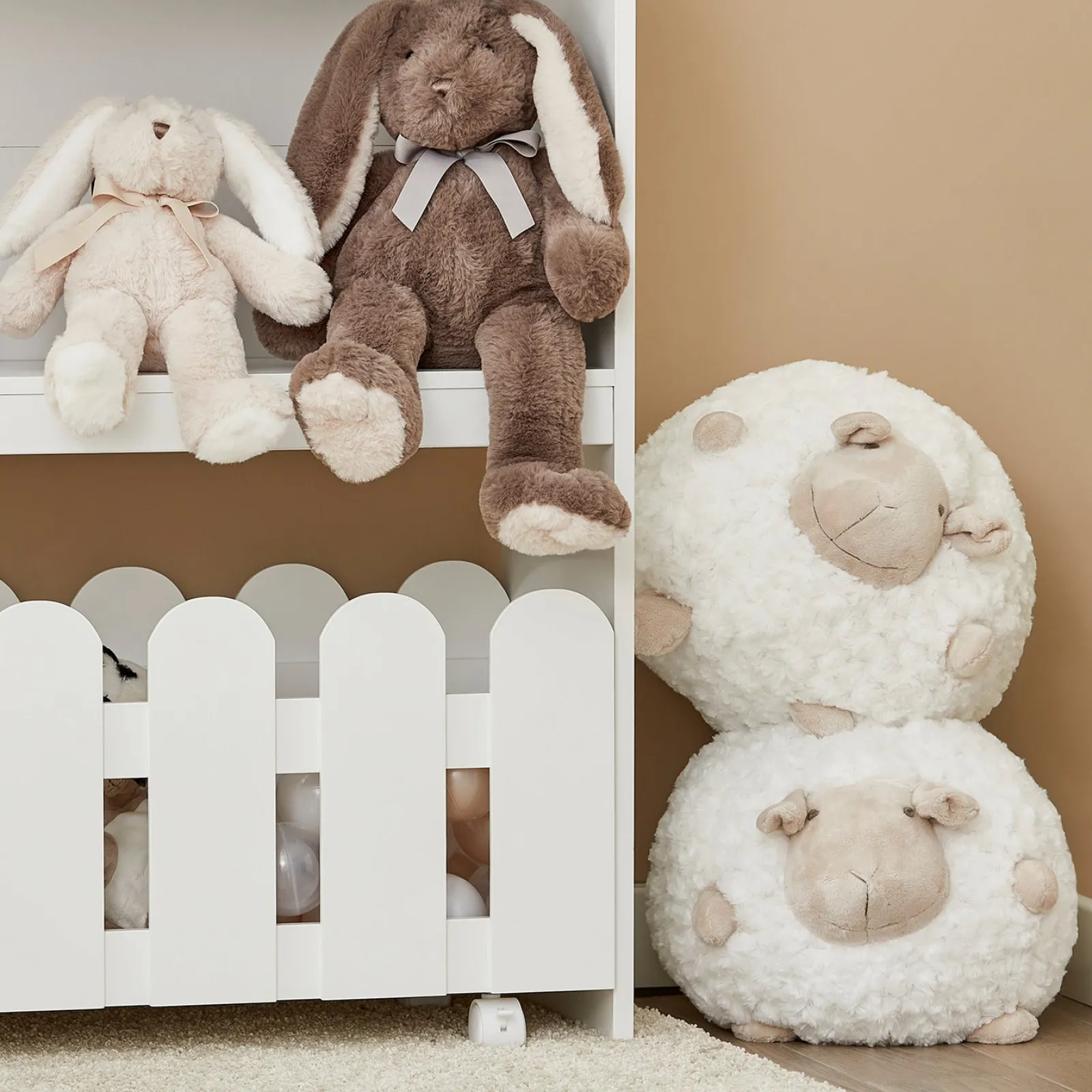 Kinder Little Helper Großes Montessori-Puppenhaus-Bücherregal aus Holz | Tragbare Spielzeugaufbewahrung | Weiß | 1,14 m hoch
