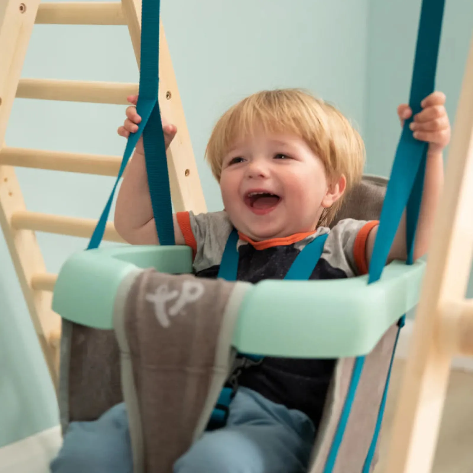 Kinder Little Helper Indoor-Kletterhalle aus umweltfreundlichem FSC-Holz, Montessori- und Pikler-Kletterhalle mit Schaukel | Natürlich | 6m/18m+