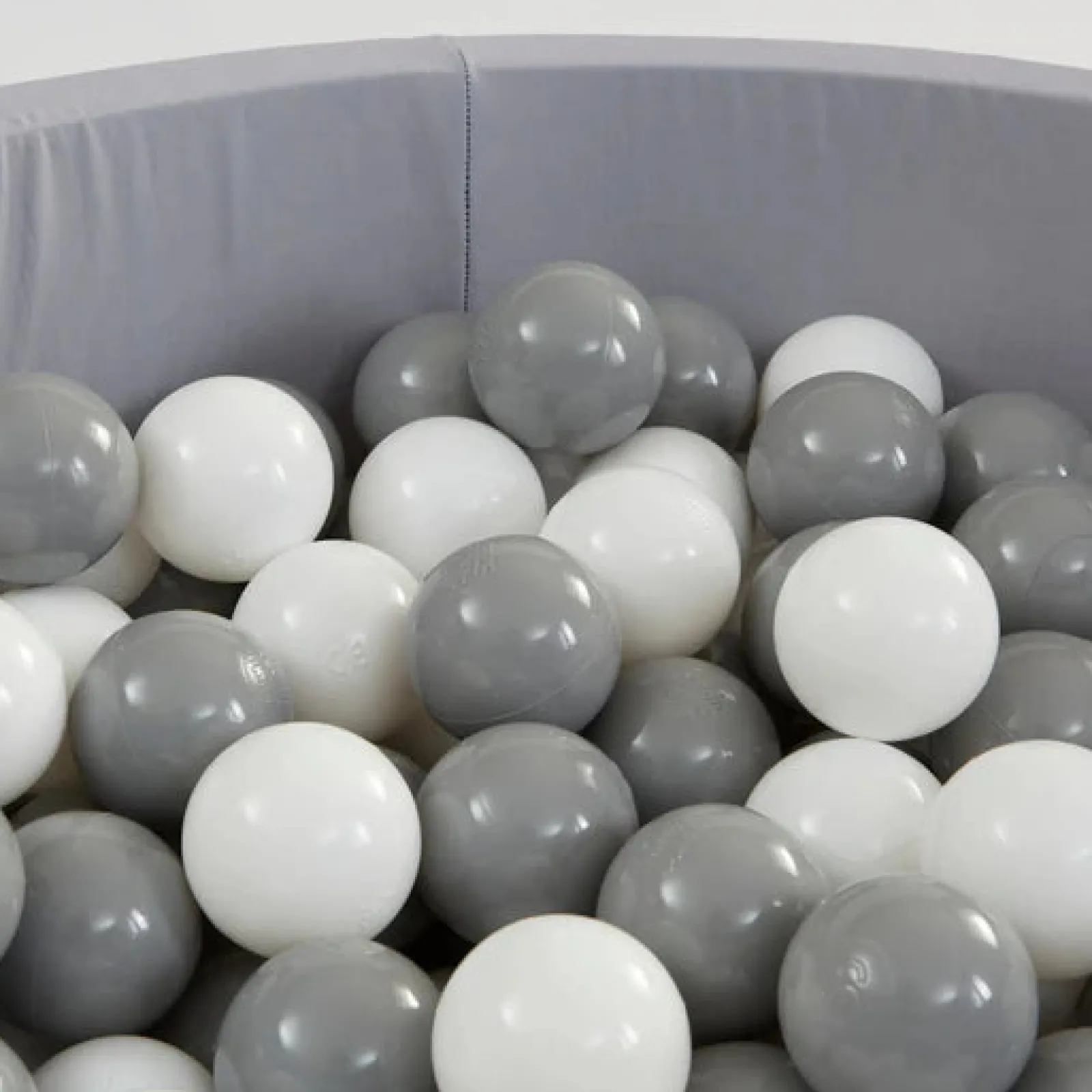 Kinder Little Helper Montessori Ballgrube | Bällebad | Dicke Innenbodenmatte | 200 KOSTENLOSE Bälle | 90 x 90 x 30 cm | Grau