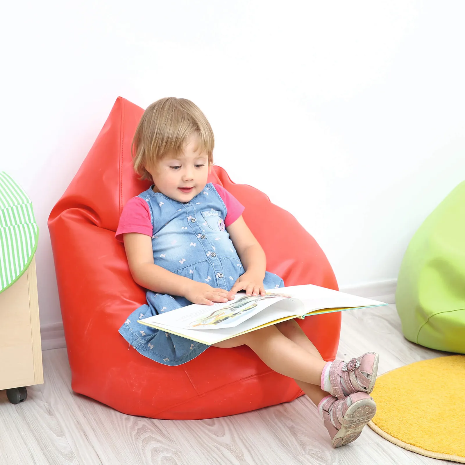 Kinder Little Helper Robuster und äußerst bequemer, wasserdichter Sitzsack für Kinder in Rot